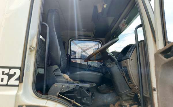 MERCEDES BENZ  AXOR  2528 CH (6X4)