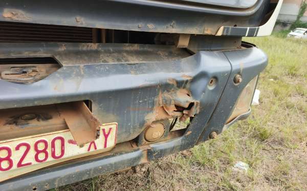 MERCEDES BENZ  AXOR  2528 CH (6X4)