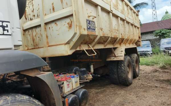 MERCEDES BENZ  AXOR  2528 CH (6X4)