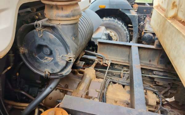 MERCEDES BENZ  AXOR  2528 CH (6X4)