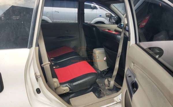 TOYOTA AVANZA