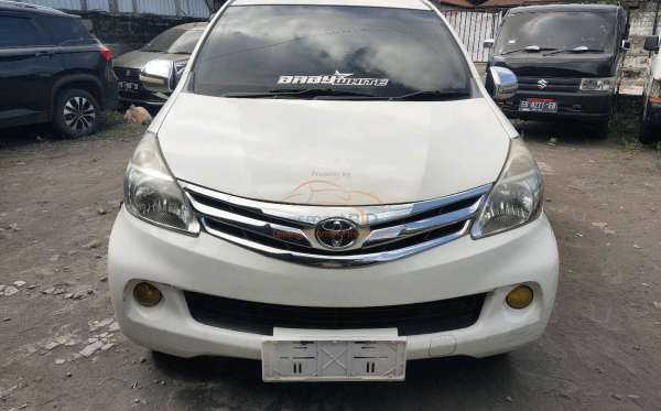 TOYOTA AVANZA