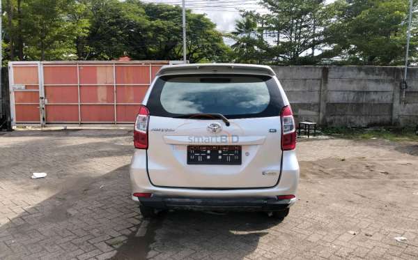 TOYOTA AVANZA 1.3 E