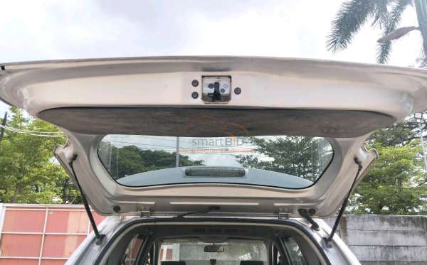 TOYOTA AVANZA 1.3 E