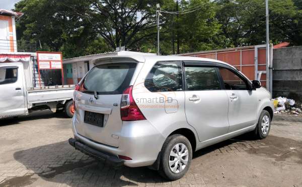 TOYOTA AVANZA 1.3 E