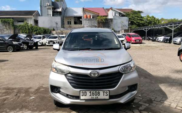 TOYOTA AVANZA 1.3 E