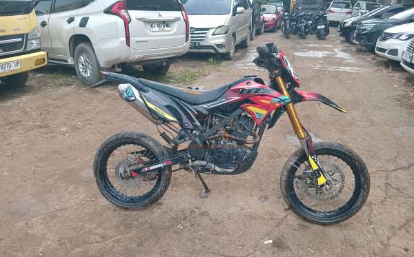 KAWASAKI D-TRACKER X 150