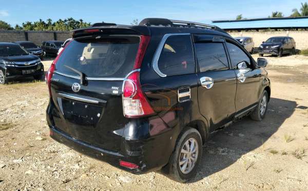 TOYOTA AVANZA