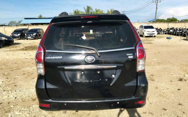TOYOTA AVANZA