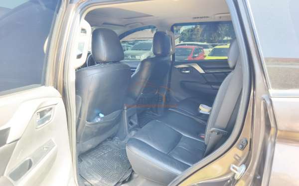 MITSUBISHI PAJERO SPORT DAKAR