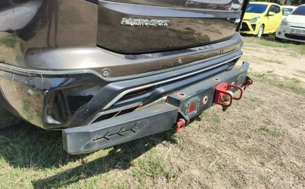 MITSUBISHI PAJERO SPORT DAKAR