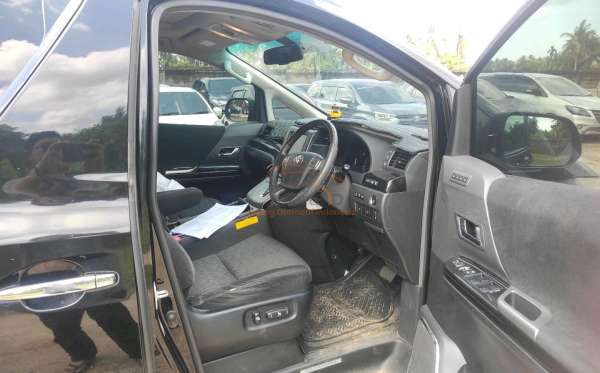 TOYOTA ALPHARD S 2.4