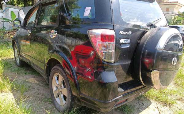 TOYOTA RUSH