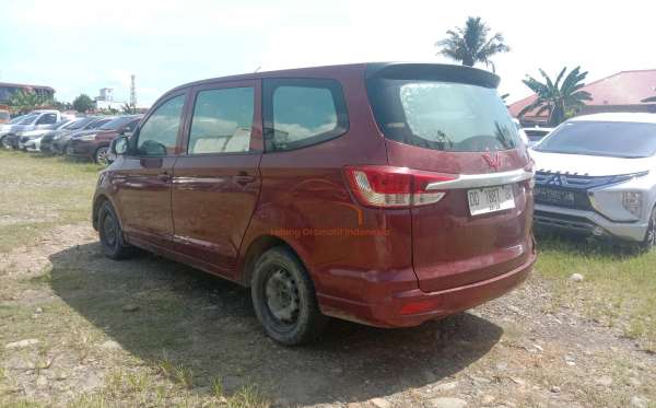 WULING CONFERO