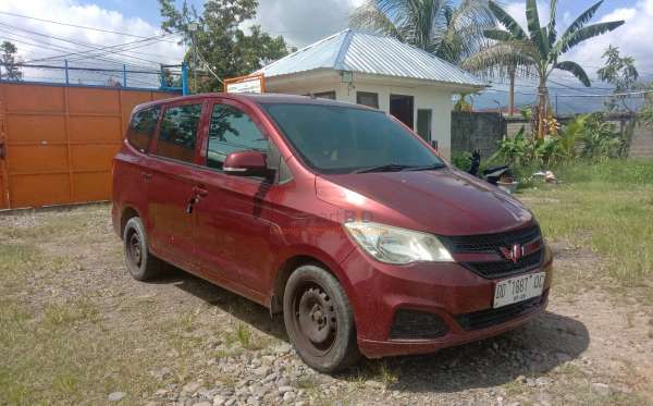 WULING CONFERO