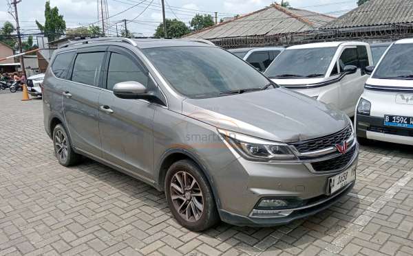 WULING CORTEZ 1.5 LUX