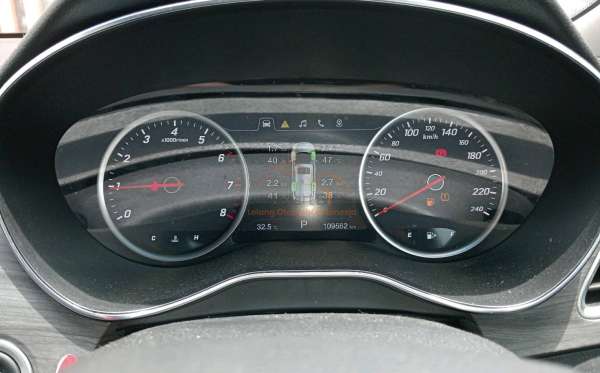 WULING CORTEZ 1.5 LUX