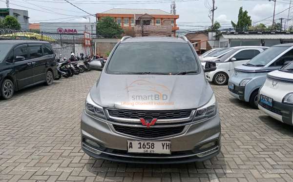 WULING CORTEZ 1.5 LUX