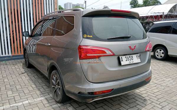 WULING CORTEZ 1.5 LUX