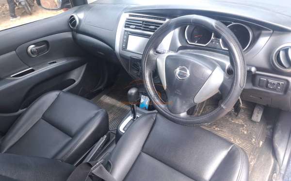 NISSAN GRAND LIVINA XGEAR