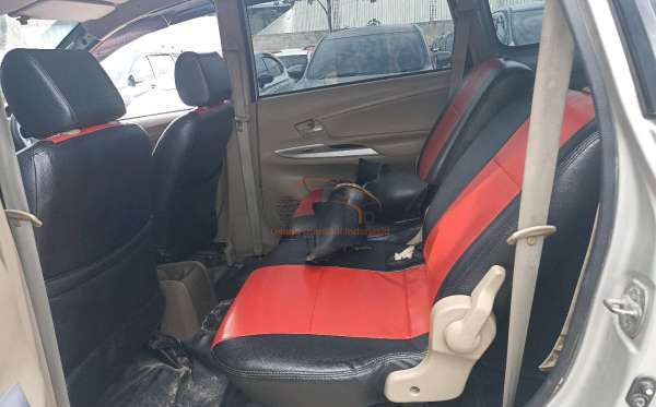 TOYOTA  AVANZA  1.3 E