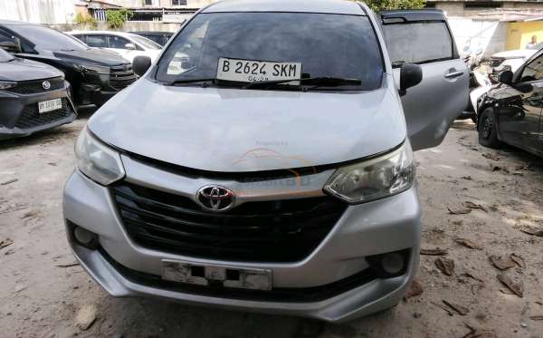 TOYOTA  AVANZA  1.3 E