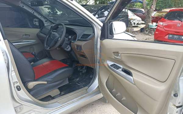 TOYOTA  AVANZA  1.3 E