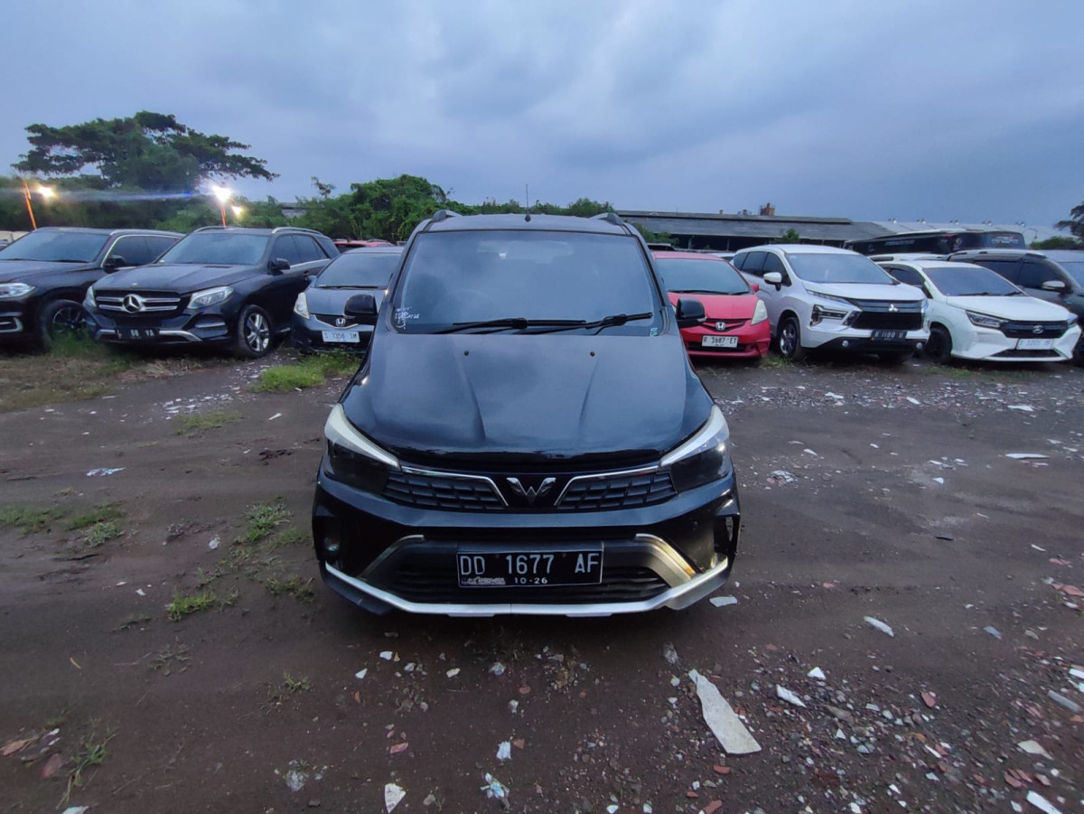 WULING CONFERO