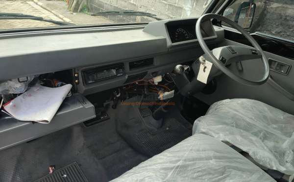 MITSUBISHI  L 300 L300 PU FB-R (4X2)