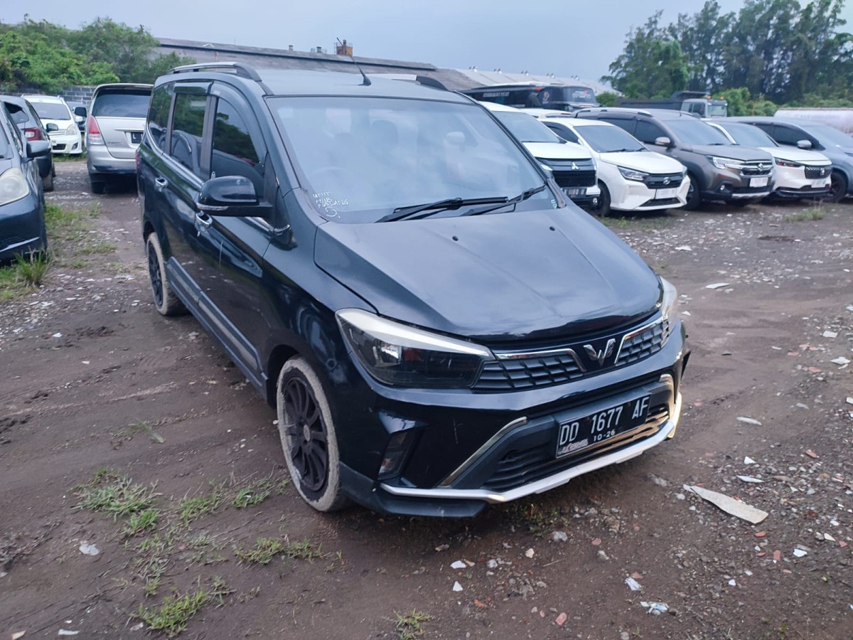 WULING CONFERO