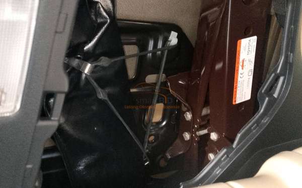 TOYOTA ALPHARD 2.5 G