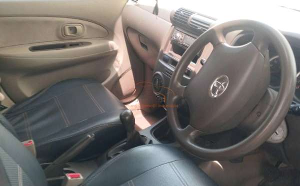 TOYOTA AVANZA 1.3 E