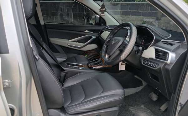 WULING ALMAZ 1.5 LT LUX CVT
