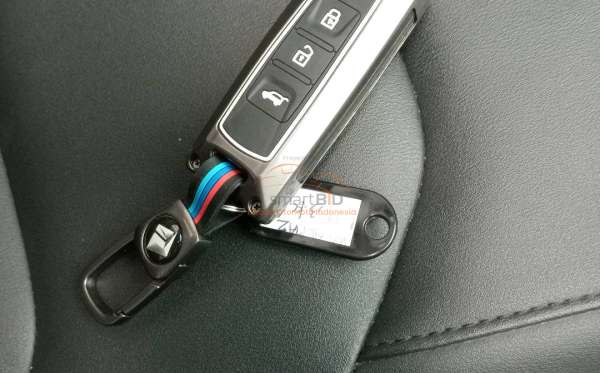 WULING ALMAZ 1.5 LT LUX CVT