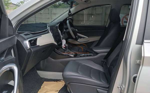 WULING ALMAZ 1.5 LT LUX CVT