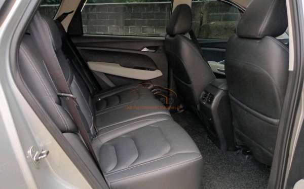 WULING ALMAZ 1.5 LT LUX CVT