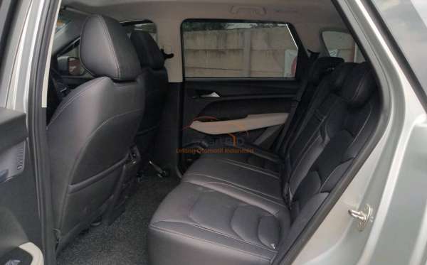 WULING ALMAZ 1.5 LT LUX CVT