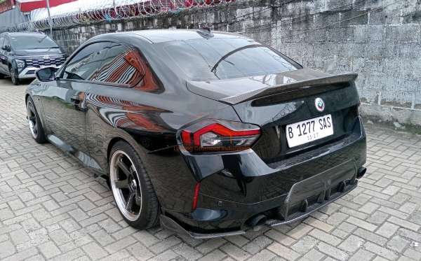 BMW 220I AT