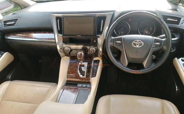 TOYOTA ALPHARD 2.5 G