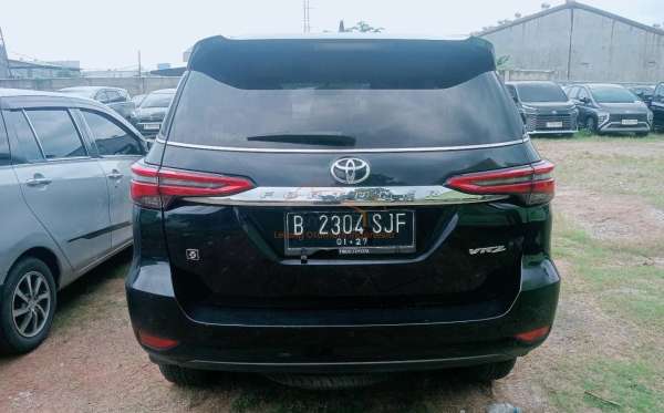 TOYOTA FORTUNER 2.4 VRZ