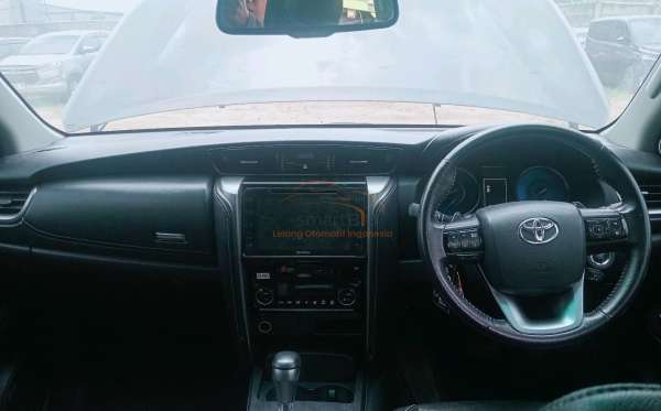 TOYOTA FORTUNER 2.4 VRZ