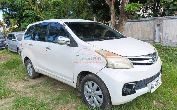 TOYOTA AVANZA