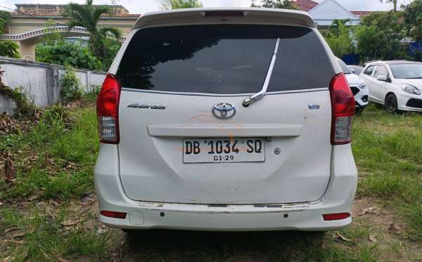 TOYOTA AVANZA