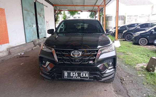 TOYOTA FORTUNER VRZ