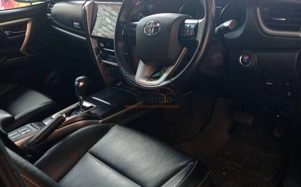 TOYOTA FORTUNER VRZ