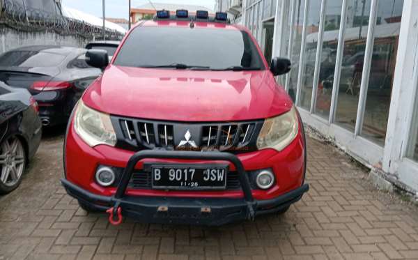MITSUBISHI DC EXCEED (4X4)