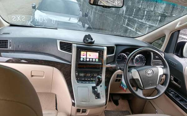 TOYOTA ALPHARD 2.4