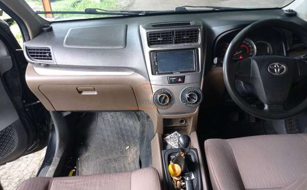 TOYOTA  AVANZA  1.3 G