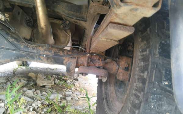 TOYOTA  HILUX  DOUBLE CABIN