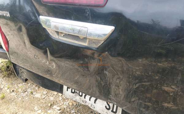 TOYOTA  HILUX  DOUBLE CABIN